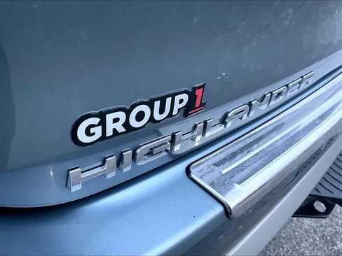 Certified 2022 Toyota Highlander Platinum image 9