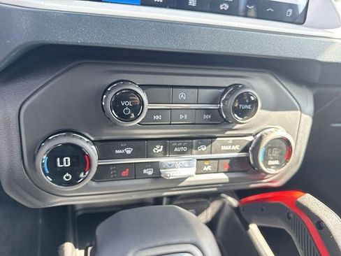 New 2025 Ford Bronco Heritage Edition image 19