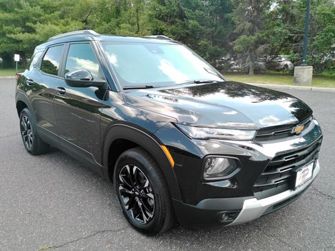 Certified 2023 Chevrolet TrailBlazer LT AWD/4WD image 3