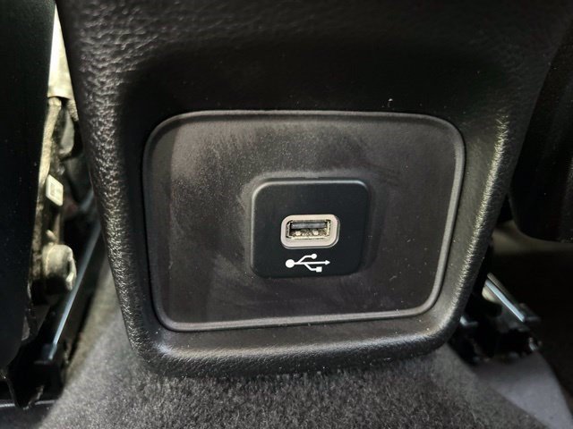 Used 2018 Jeep Compass Latitude FWD image 40