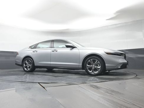 Used 2024 Honda Accord EX-L image 35