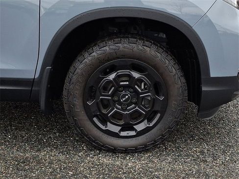Certified 2025 Honda Ridgeline TrailSport+ image 8
