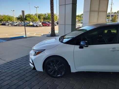 Used 2026 Toyota Corolla XSE image 2