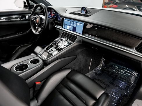 Used 2018 Porsche Panamera Turbo Sport Turismo AWD/4WD image 28