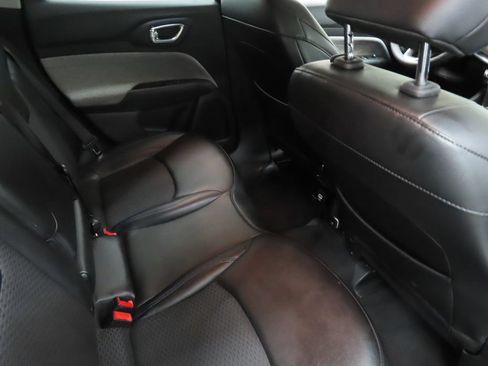 Used 2022 Jeep Compass Latitude AWD/4WD image 21