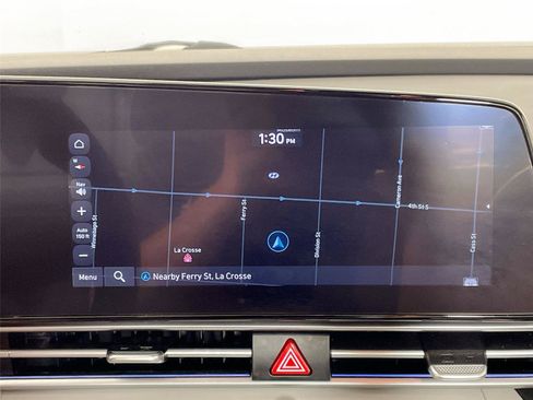 Used 2024 Hyundai Elantra Limited FWD image 21