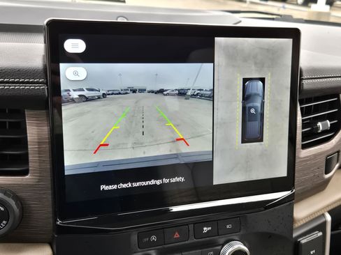 Used 2023 Ford Expedition Limited image 24