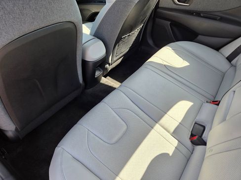 Used 2024 Hyundai Elantra Limited FWD image 25