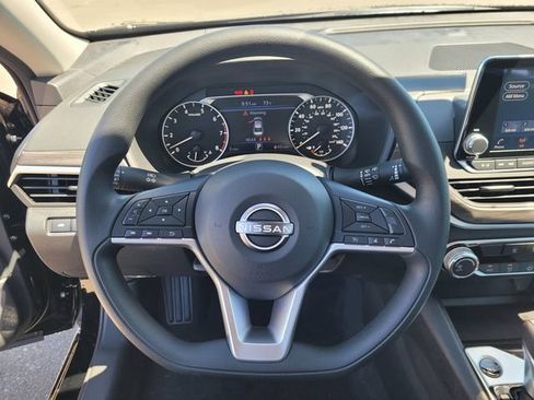 New 2026 Nissan Altima 2.5 SV FWD image 9