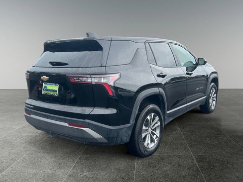 Used 2026 Chevrolet Equinox LT AWD/4WD image 10