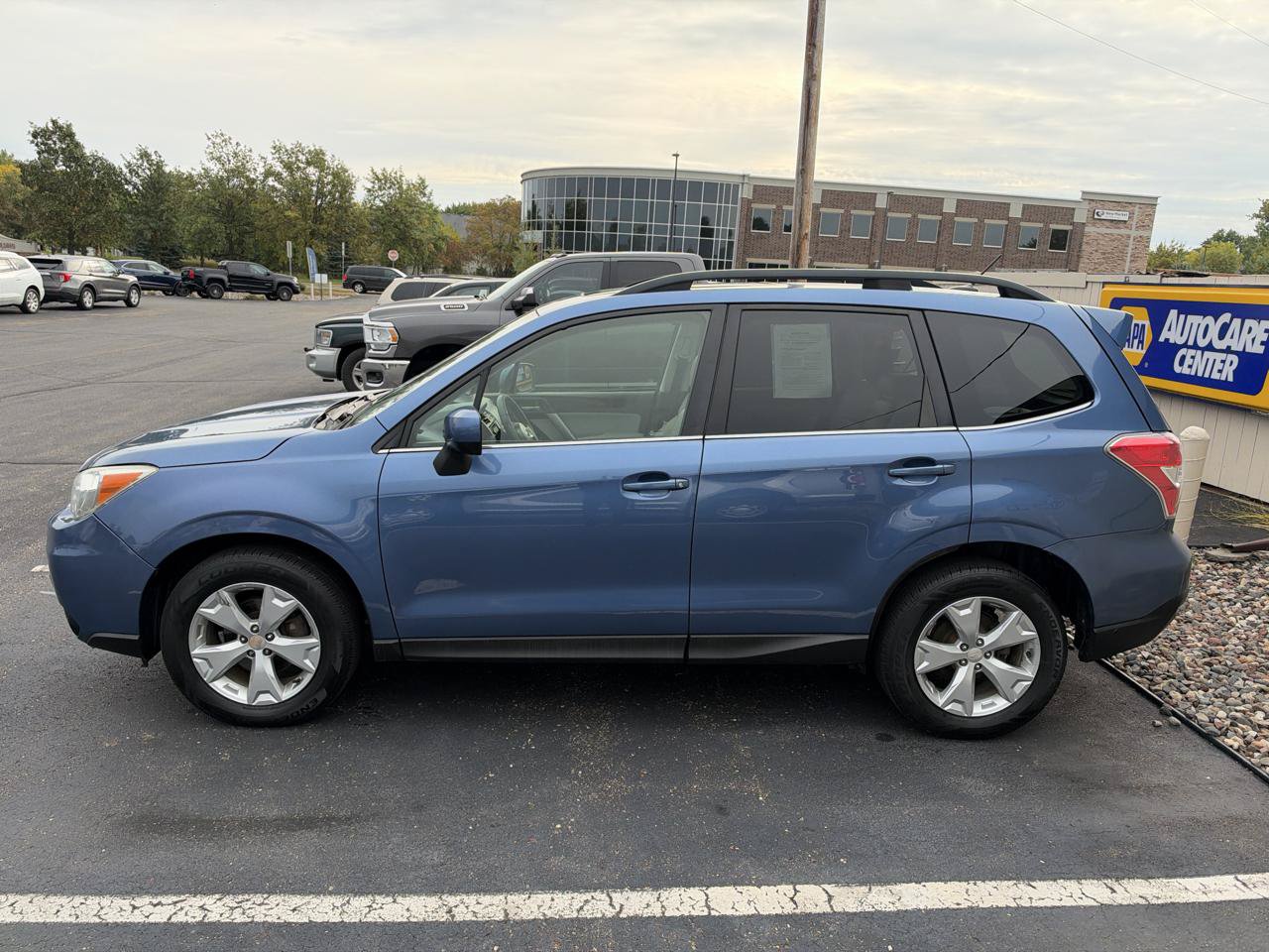 Used 2015 Subaru Forester 2.5i Limited AWD/4WD image 6