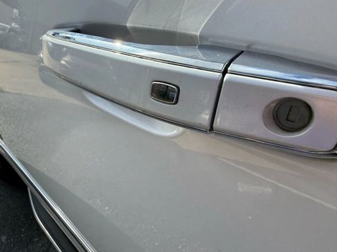 Used 2017 GMC Yukon Denali w/ Open Road Package image 8