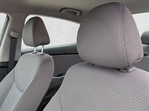 Used 2013 Hyundai Elantra GLS w/ Preferred Pkg FWD image 13