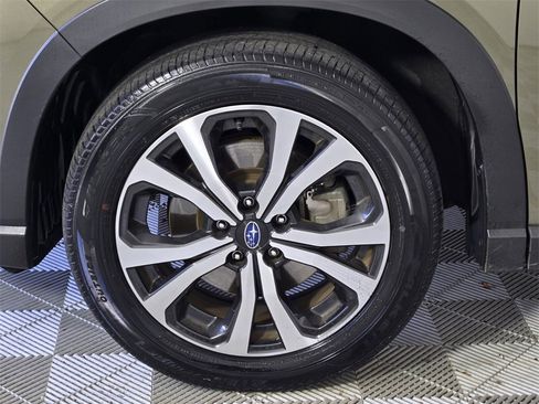 Used 2023 Subaru Forester Limited image 5