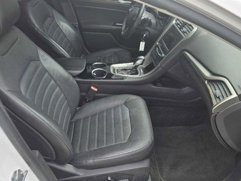 Used 2013 Ford Fusion SE image 16