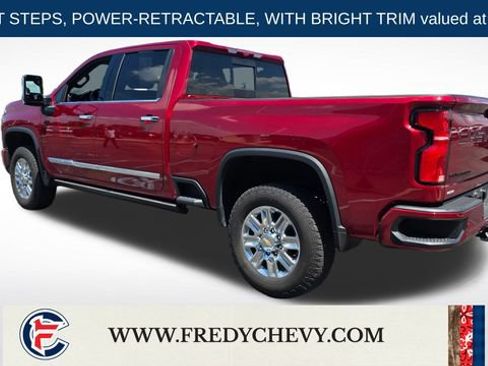 Used 2025 Chevrolet Silverado 2500 High Country w/ High Country Premium Package AWD/4WD image 6
