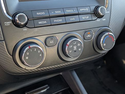 Used 2017 Kia Forte S w/ S Technology Package image 24