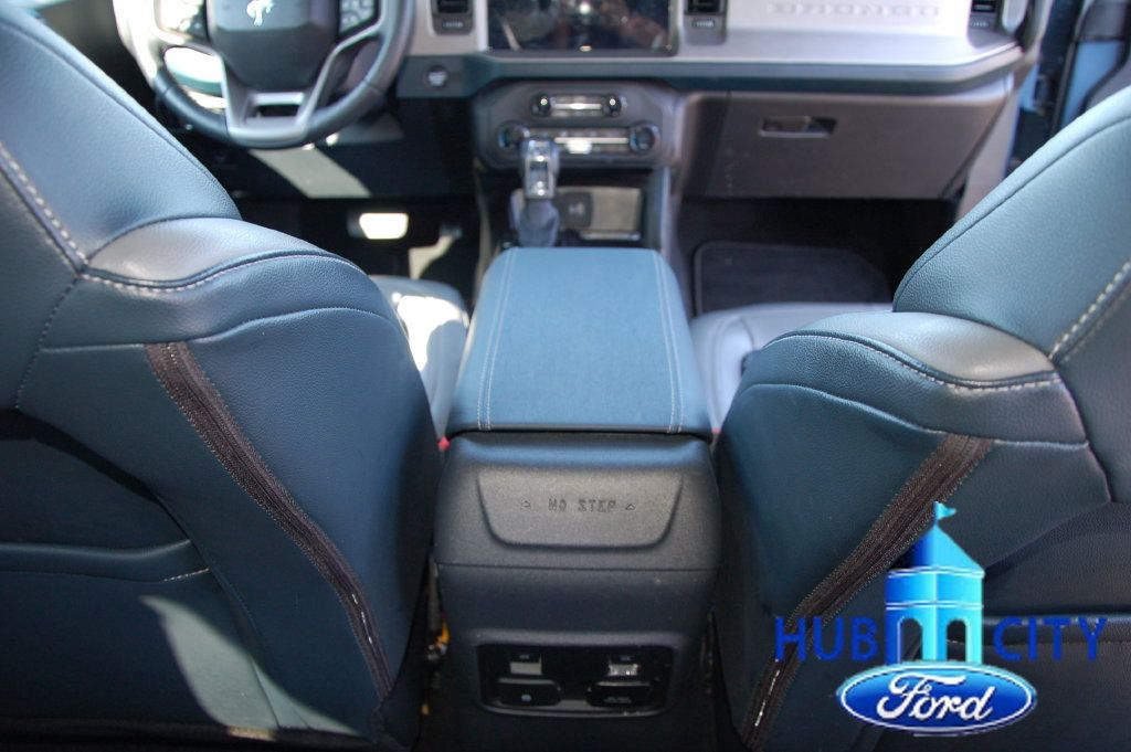 Used 2024 Ford Bronco Outer Banks AWD/4WD image 21
