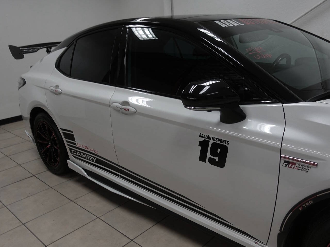 Used 2019 Toyota Camry XSE w/ Driver Assist Package FWD image 18