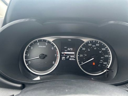 Certified 2025 Nissan Versa S w/ Trunk Package image 14