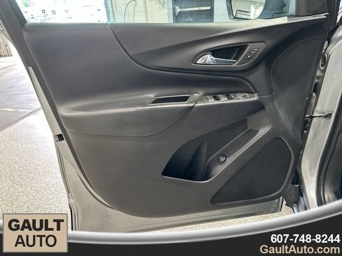Used 2023 Chevrolet Equinox LT AWD/4WD image 9