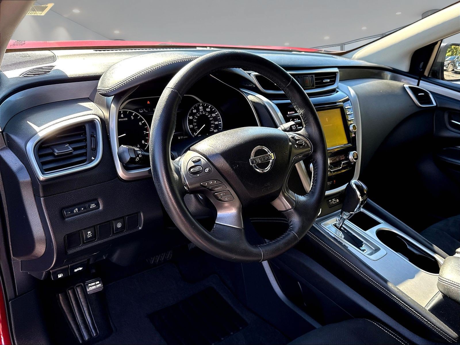 Used 2020 Nissan Murano SV AWD/4WD image 18