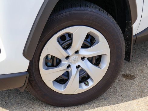 Used 2025 Toyota RAV4 LE FWD image 28