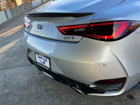 Used 2017 INFINITI Q60 Red Sport 400 image 24