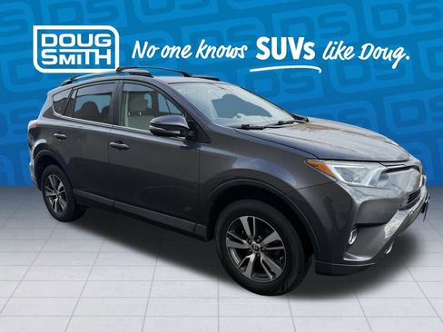 Used 2017 Toyota RAV4 XLE image 4