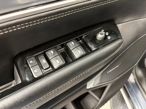 Used 2024 Jeep Wagoneer L Series II w/ Flexible Seating Group image 14