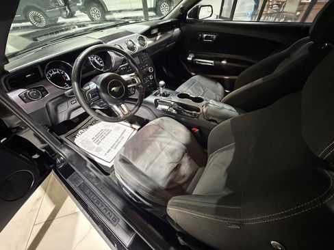Used 2017 Ford Mustang GT RWD image 16