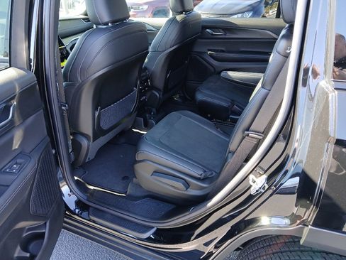 New 2025 Jeep Grand Cherokee L Altitude image 26