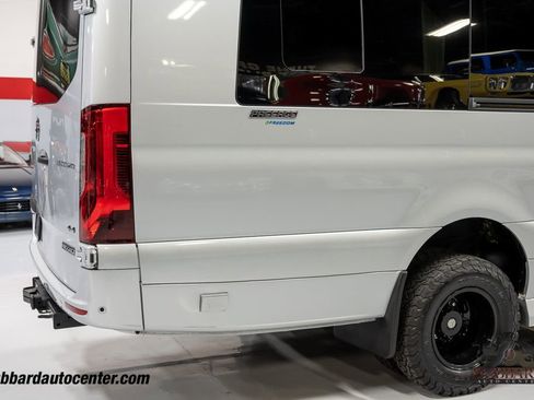 Used 2020 Mercedes-Benz Sprinter 3500 image 28