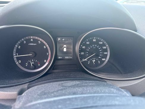 Used 2018 Hyundai Santa Fe SE AWD/4WD image 5