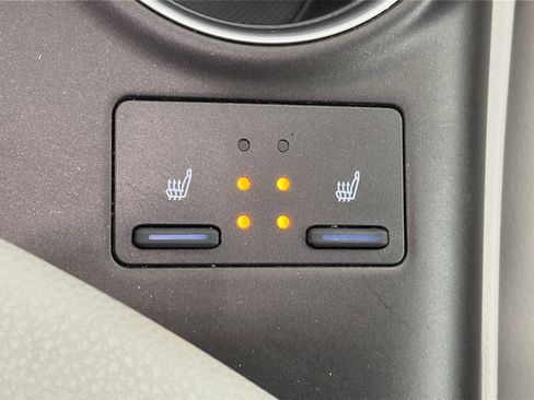 Used 2023 Toyota Camry XLE image 24