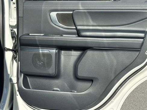 New 2025 Ford Expedition Platinum w/ Stealth Appearance Package image 15