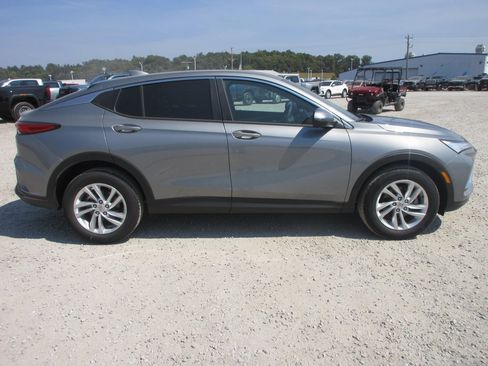 New 2026 Buick Envista Preferred image 3