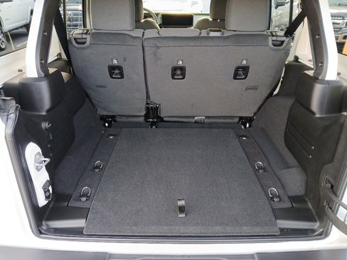 New 2026 Jeep Wrangler Unlimited Sport image 27