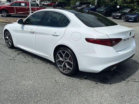 Used 2020 Alfa Romeo Giulia Ti w/ Active Blind Spot Package RWD image 3