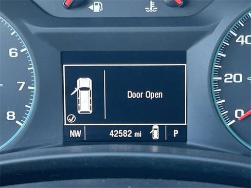 Used 2024 Chevrolet Equinox LS image 29