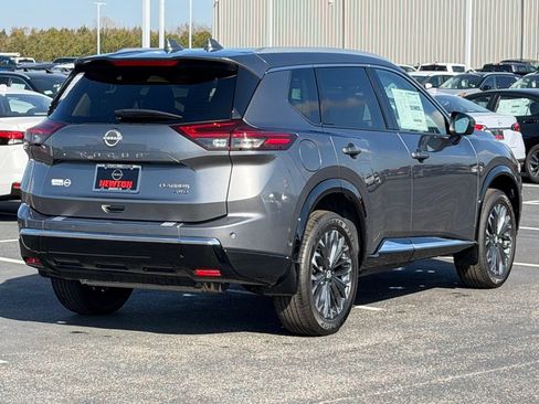 New 2026 Nissan Rogue Platinum w/ Tech Package AWD/4WD image 4