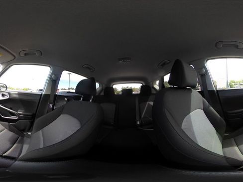 Used 2025 Kia Soul LX w/ LX Technology Package image 40