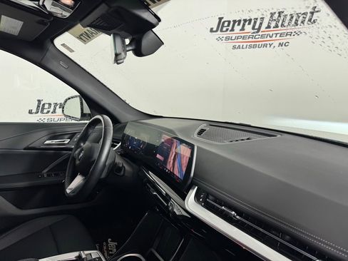 Used 2025 BMW X1 xDrive28i image 33