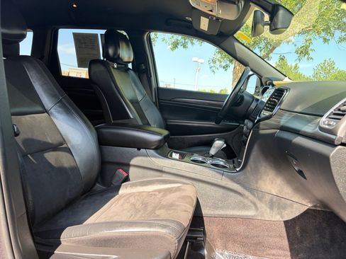 Used 2019 Jeep Grand Cherokee Altitude AWD/4WD image 27