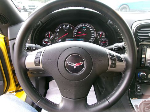 Used 2011 Chevrolet Corvette Grand Sport w/ Preferred Equipment Group RWD image 14
