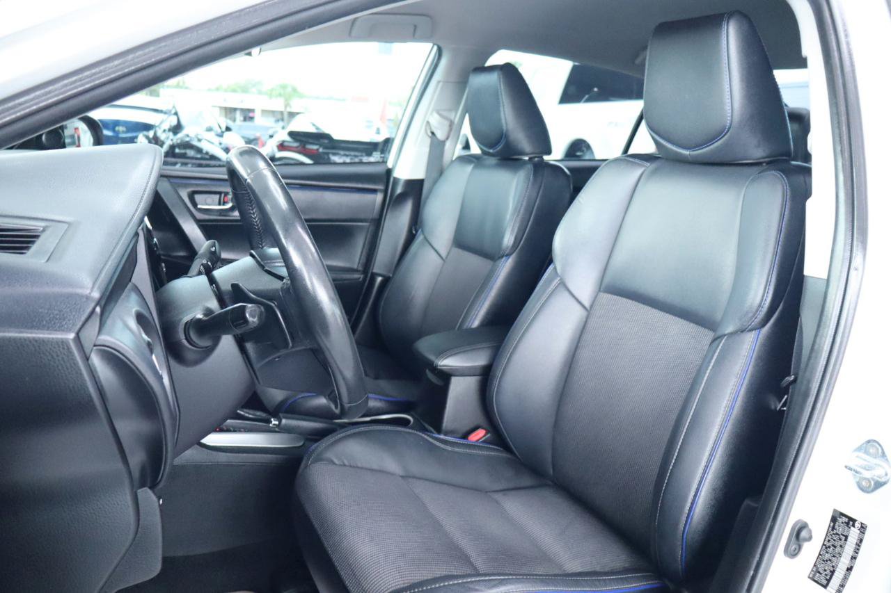 Used 2018 Toyota Corolla SE FWD image 16