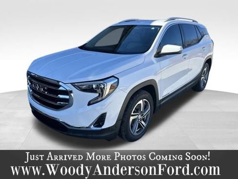 Used 2021 GMC Terrain SLT image 1