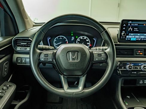 Used 2025 Honda Pilot EX-L image 21
