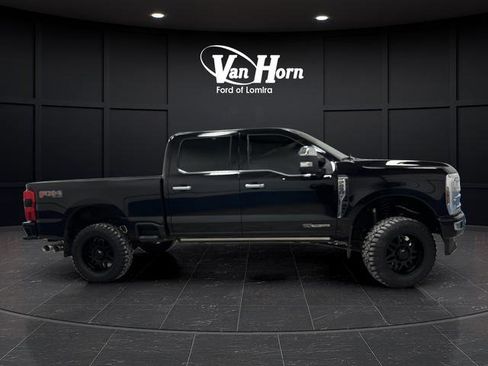 Used 2024 Ford F250 Platinum image 2