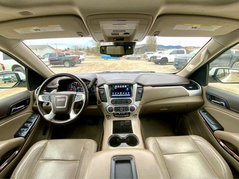 Used 2019 GMC Yukon XL SLT w/ Open Road Package image 34